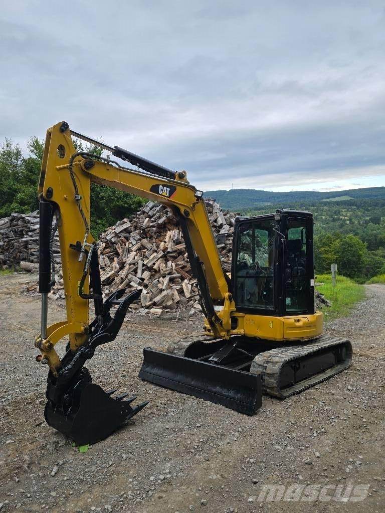 CAT 305.5 E CR ミニ油圧ショベル 7t以下（ミニユンボ・ミニディガー）