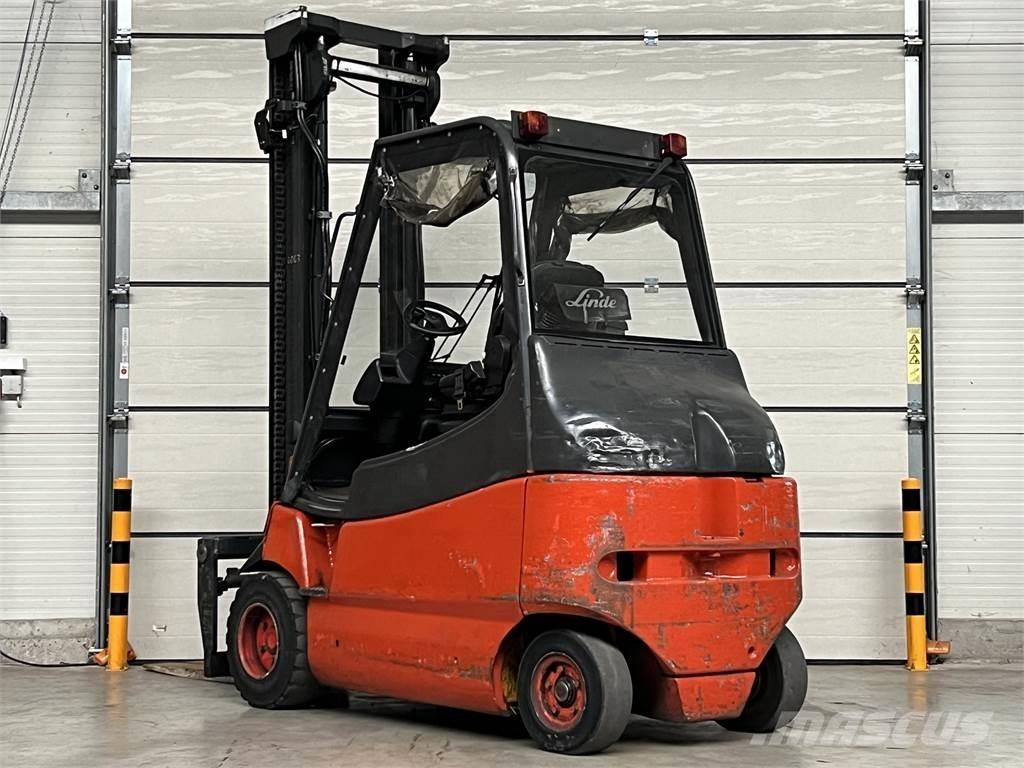Linde E30 / 03 / 600 バッテリーフォークリフト