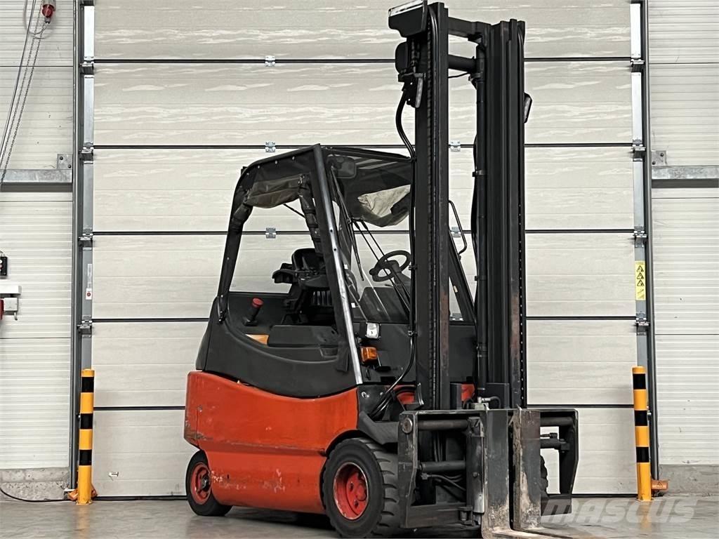 Linde E30 / 03 / 600 バッテリーフォークリフト