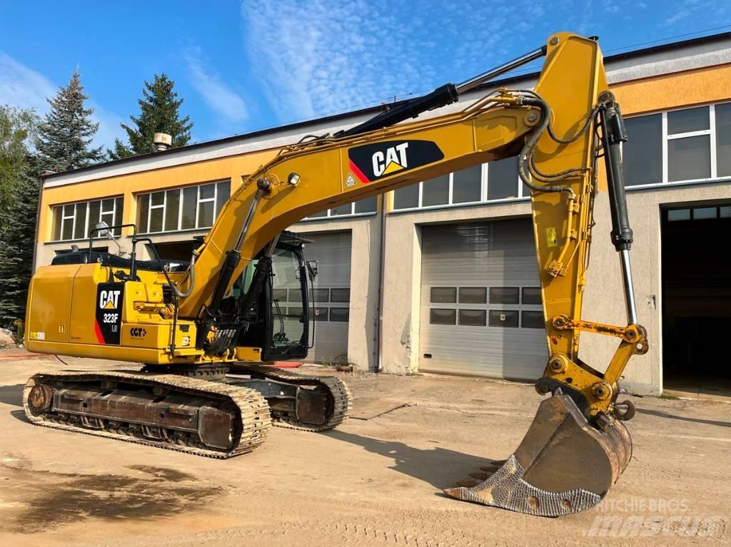 CAT 323 F LN 大型油圧ショベル12t以上（パワーショベル・ユンボ）