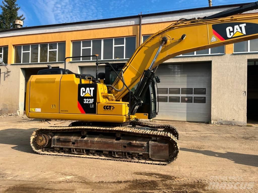 CAT 323 F LN 大型油圧ショベル12t以上（パワーショベル・ユンボ）