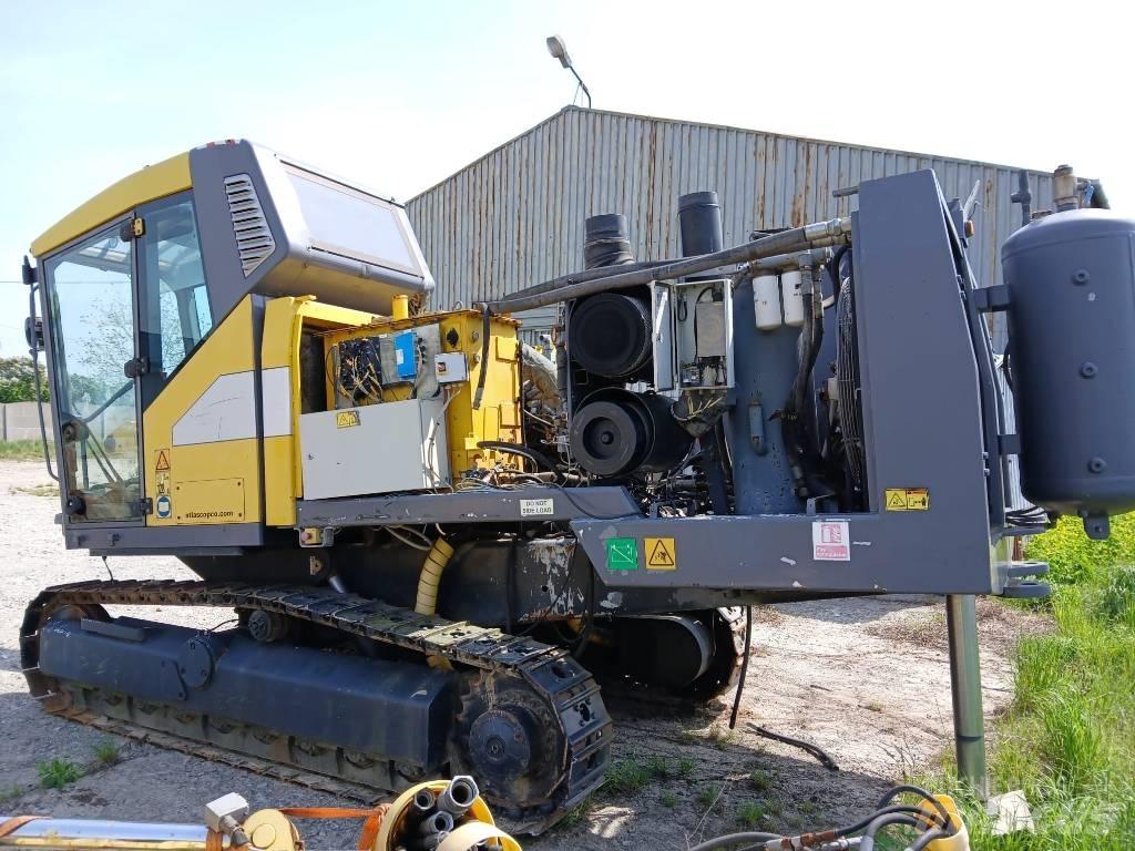 Atlas Copco ROC F9 サーフェイスドリルリグ