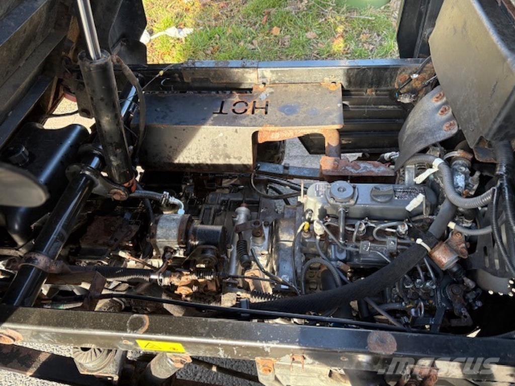 Kubota rtv900 トラクター