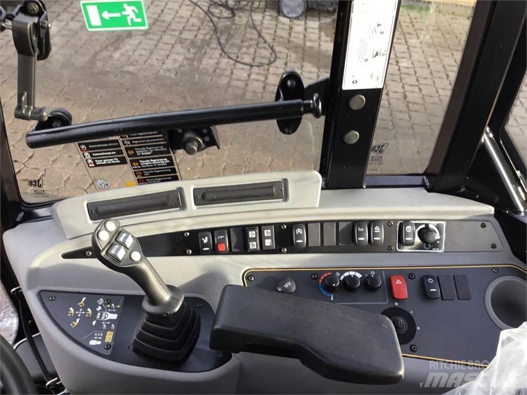 JCB TM 220 Agri ブームリフト　直伸型