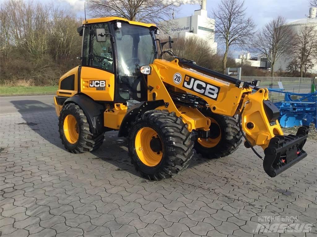 JCB TM 220 Agri ブームリフト　直伸型