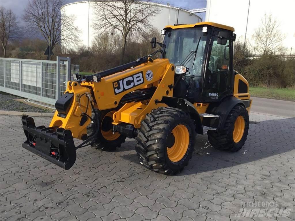 JCB TM 220 Agri ブームリフト　直伸型
