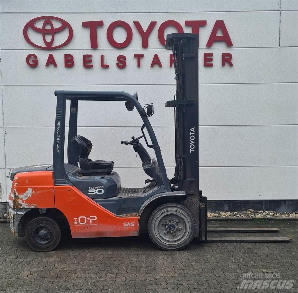 Toyota 02-8FDF30 ディーゼル・軽油
