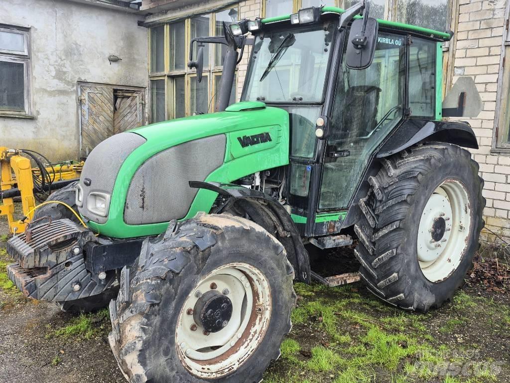 Valtra A 95 トラクター