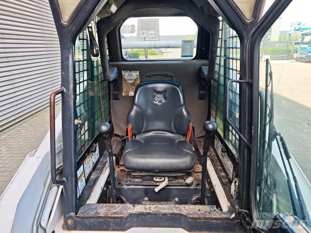 Bobcat T190 スキッドステアローダー