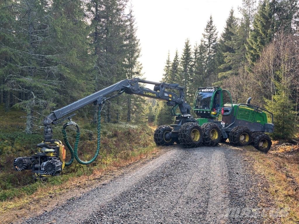 John Deere 1270G 8WD ハーベスター