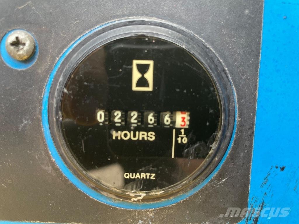 Genie GS 3384 RT シザースリフト