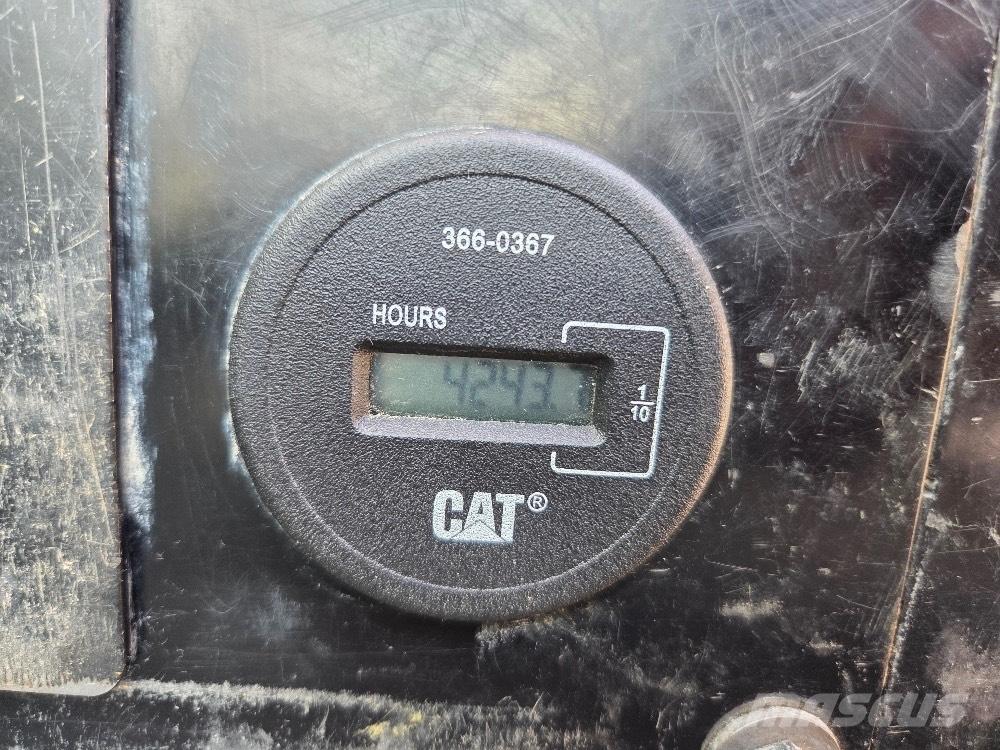 CAT 308E 中型油圧ショベル 7ｔ-12ｔ（ユンボ・パワーショベル・バックホー）