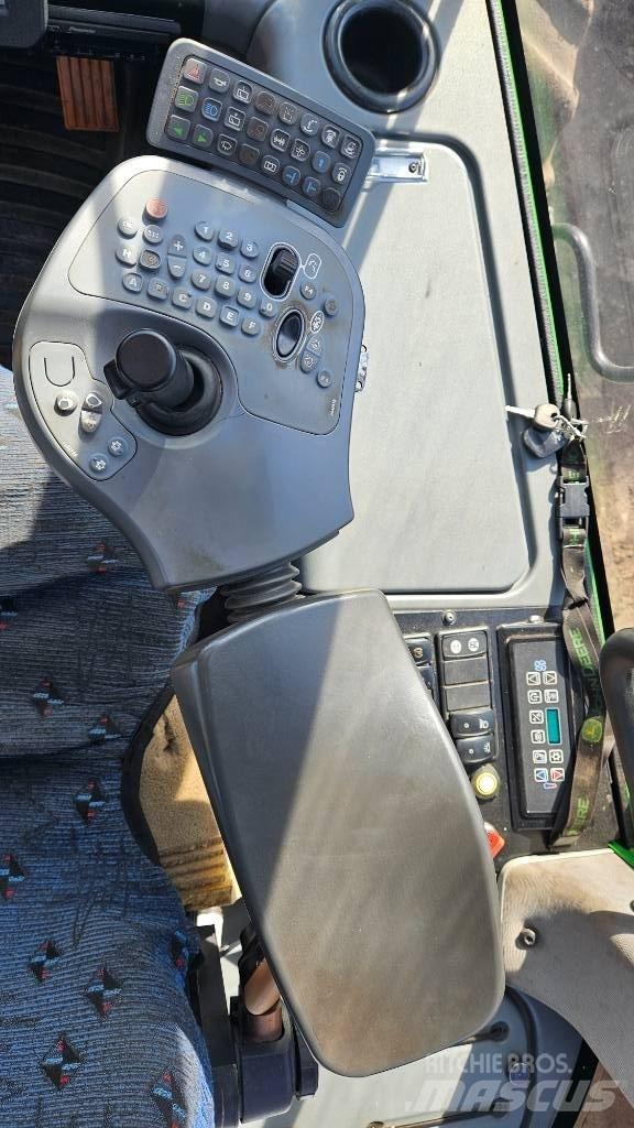 John Deere 1270 E ハーベスター