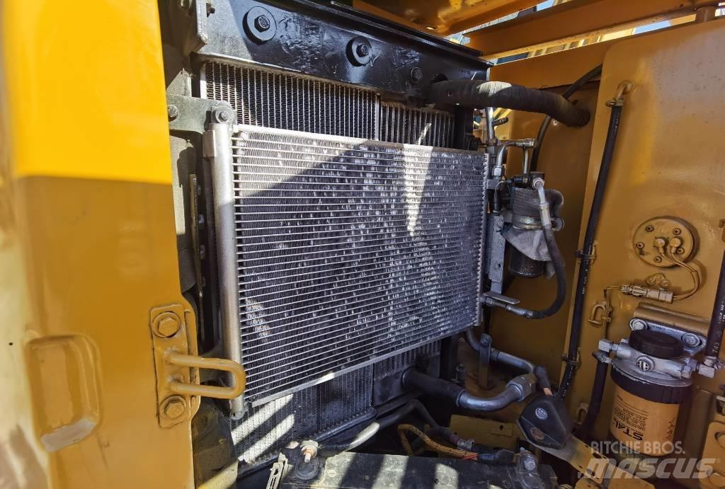 CAT 308 E 2 大型油圧ショベル12t以上（パワーショベル・ユンボ）