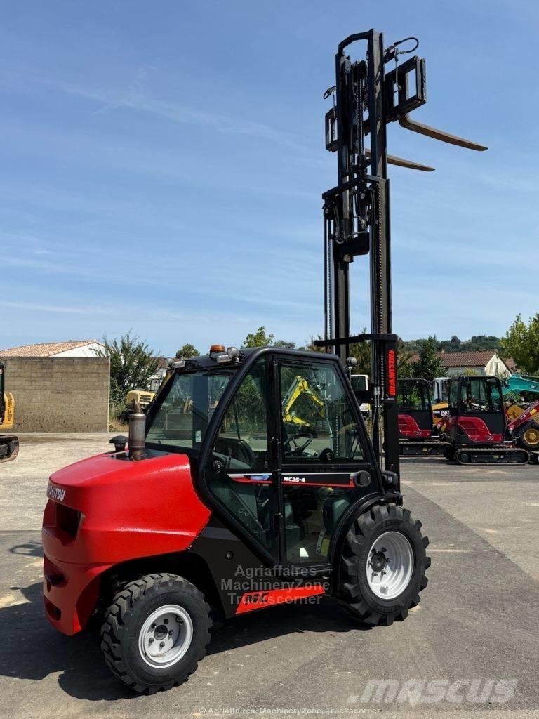 Manitou MC 25 ラフターテレントラック
