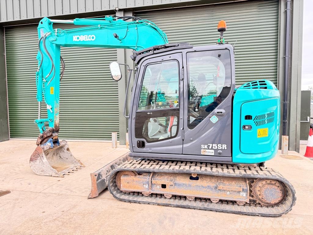 Kobelco SK75SR-7 中型油圧ショベル 7ｔ-12ｔ（ユンボ・パワーショベル・バックホー）