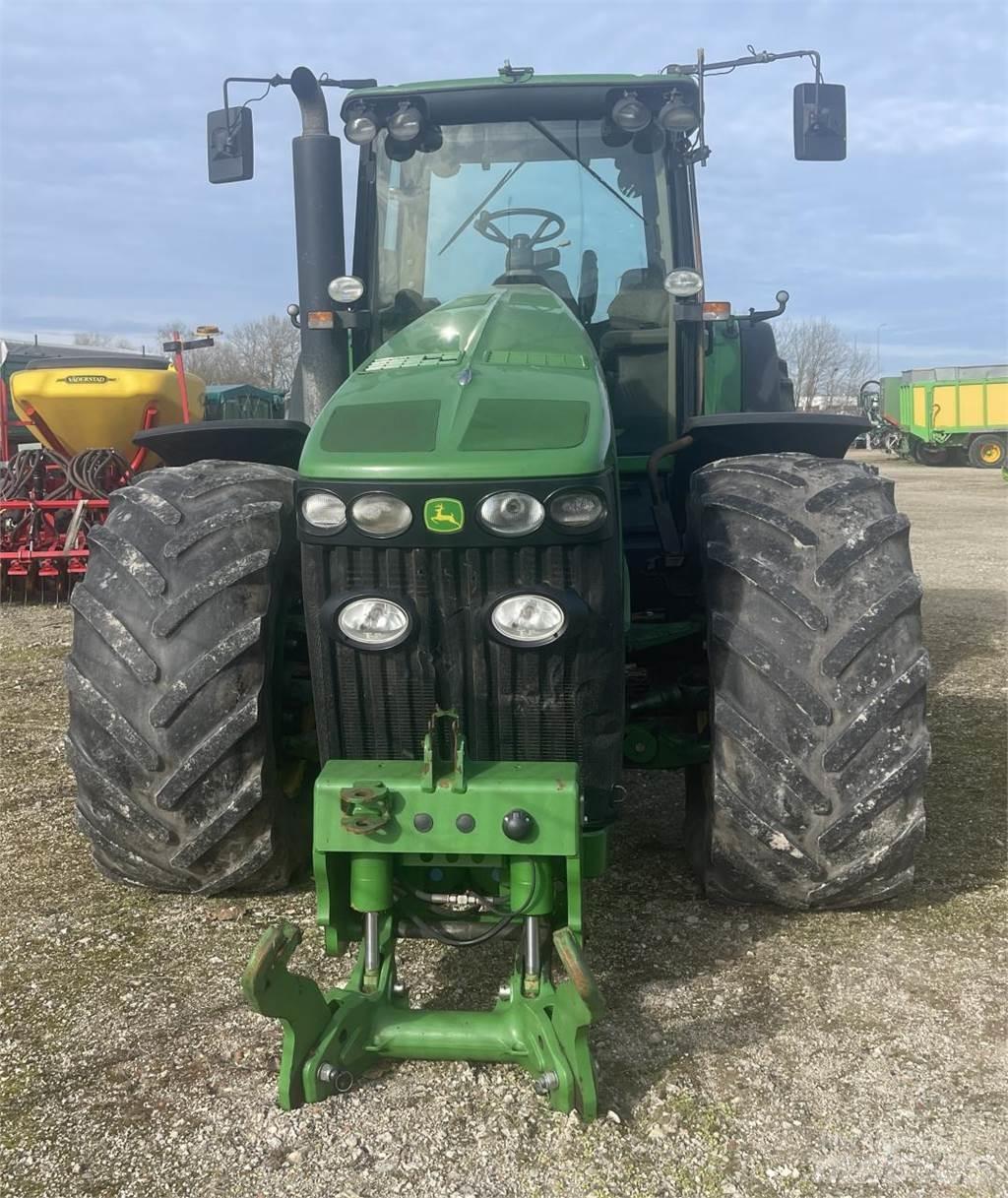John Deere 8330 トラクター