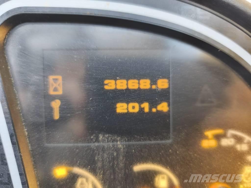 JCB 540-140 テレスコーピックハンドラー