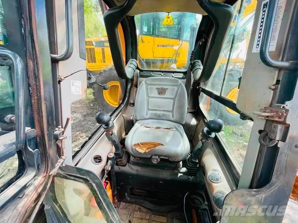 CASE SR 250 スキッドステアローダー
