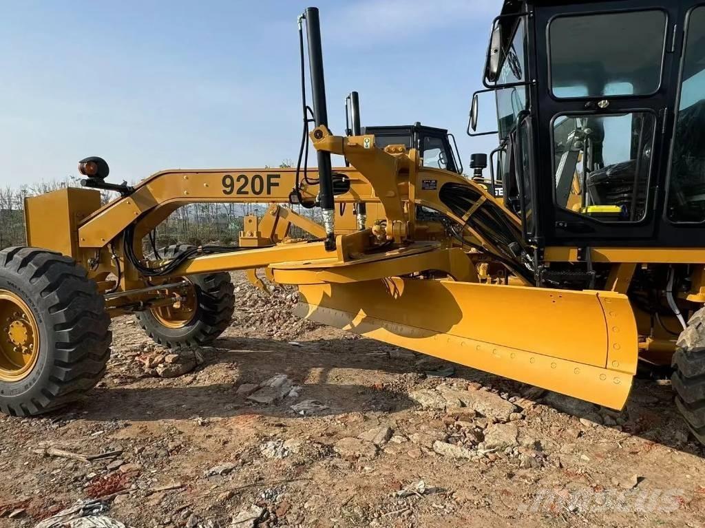 SEM 919 モーターグレーダー