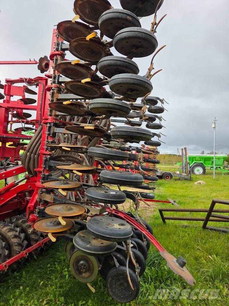 Horsch Focus 6 TD ドリル