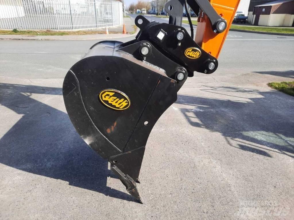 Doosan DX 63-3 ミニ油圧ショベル 7t以下（ミニユンボ・ミニディガー）
