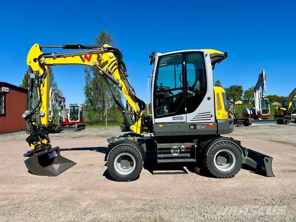 Wacker Neuson EW65 ホイール式油圧ショベル（パワーショベル・ユンボ・バックホー）