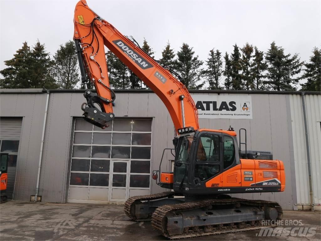 Doosan DX225LC-7 大型油圧ショベル12t以上（パワーショベル・ユンボ）