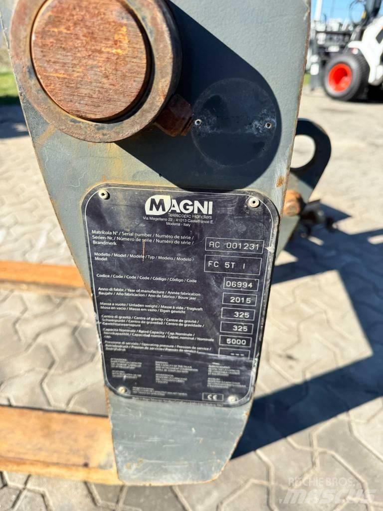 Magni RTH 5.26 テレスコーピックハンドラー