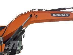 Doosan DX 210 W ホイール式油圧ショベル（パワーショベル・ユンボ・バックホー）
