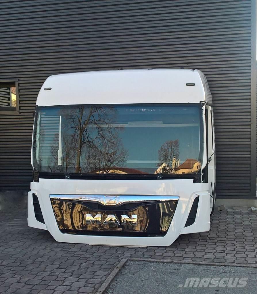 MAN TGX XLX EURO 6 キャビン及び内装