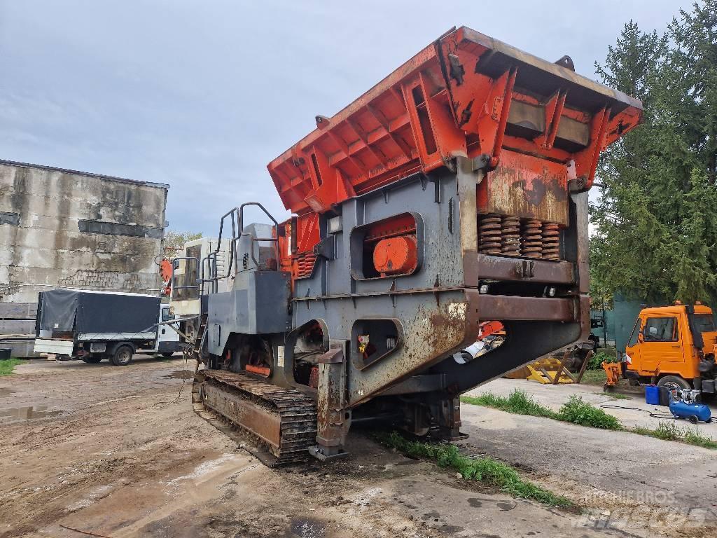 Sandvik QJ 341 自走式クラッシャー