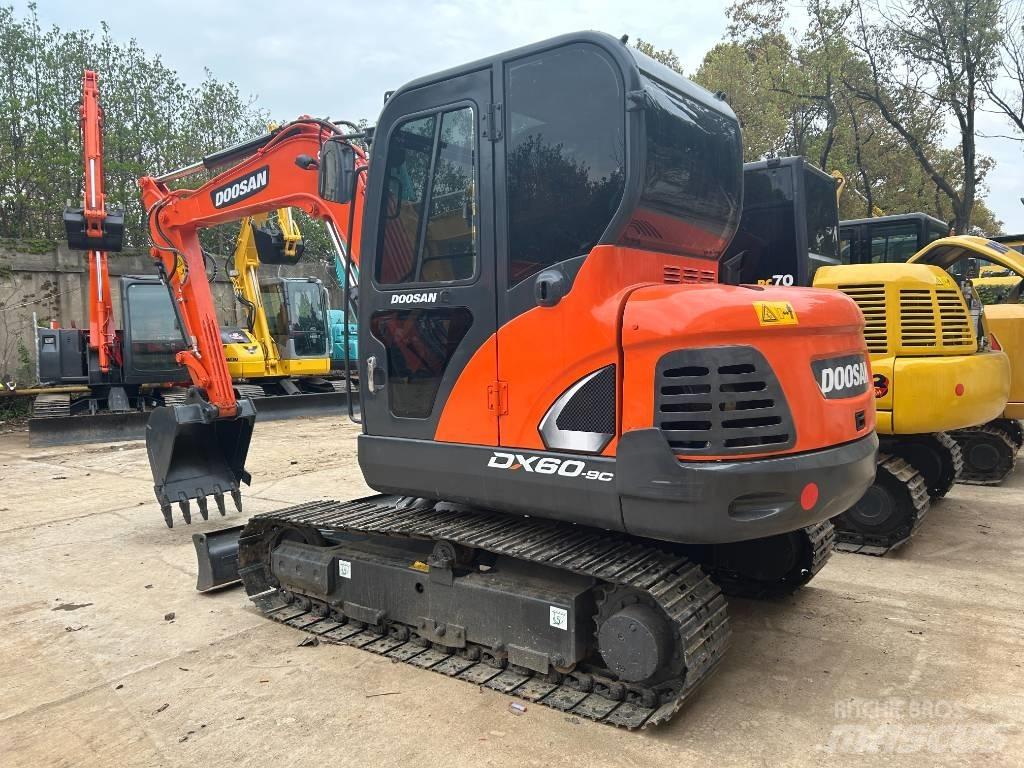 Doosan DX 60-9 C 大型油圧ショベル12t以上（パワーショベル・ユンボ）