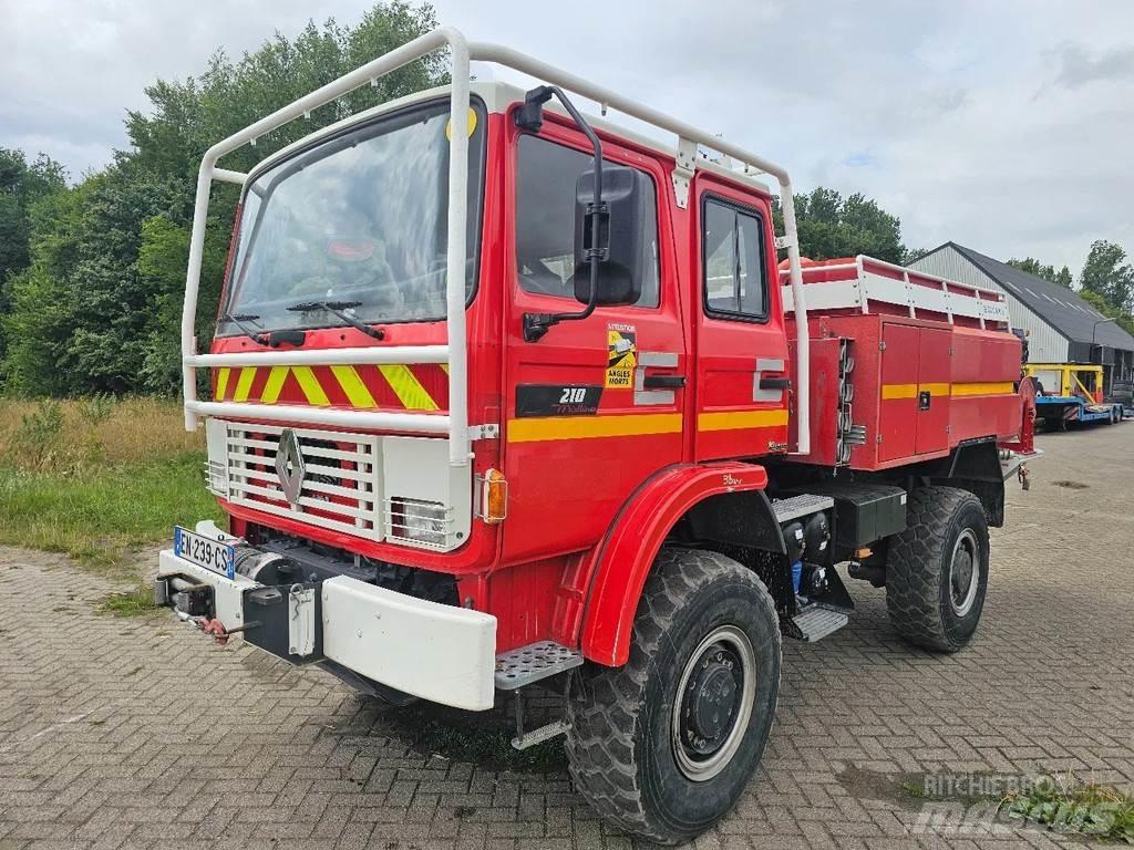 Renault M210 消防車