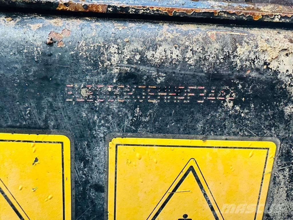 JCB 3 T ST サイト　ダンプ