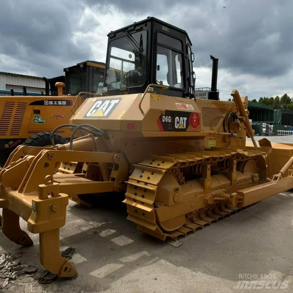 CAT D 6 G ブルドーザー