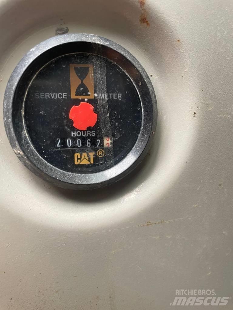 CAT 321 C LCR 大型油圧ショベル12t以上（パワーショベル・ユンボ）