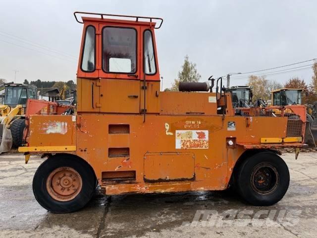 Hamm GRW 15 タイヤローラ