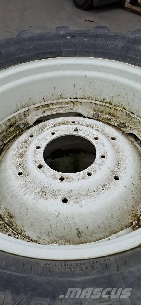 Firestone 540/65R_34 タイヤ、ホイル、リム