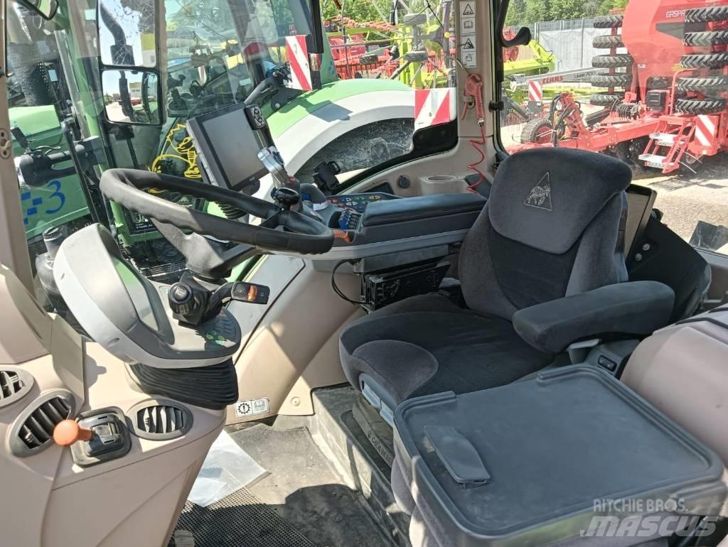 Fendt 718 Vario トラクター