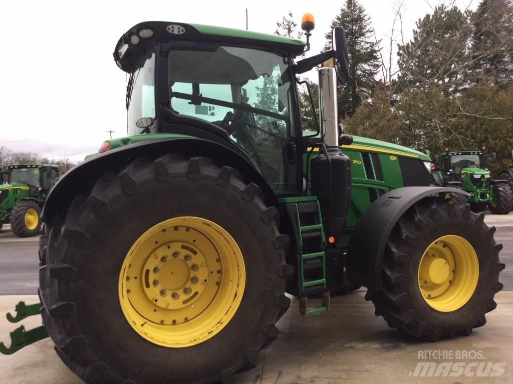 John Deere 6R250 トラクター