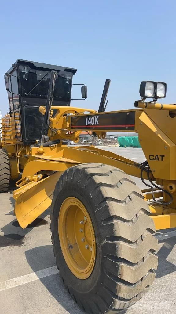 CAT 140 K モーターグレーダー