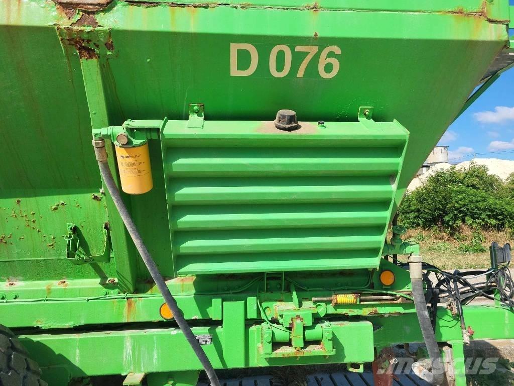  Güstrower D 076 ミネラル散布機