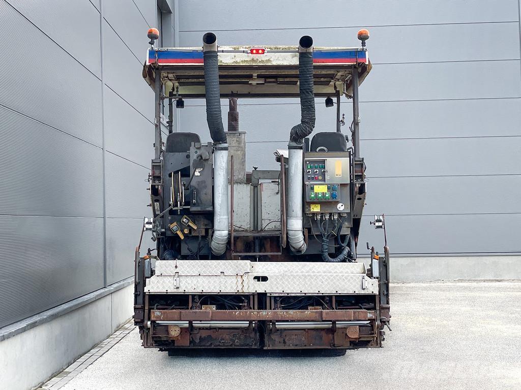 ABG 7820B アスファルトフィニッシャ