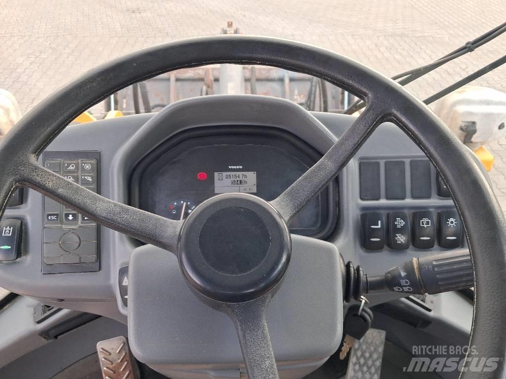Volvo L 30 G ホイールローダー・タイヤショベル