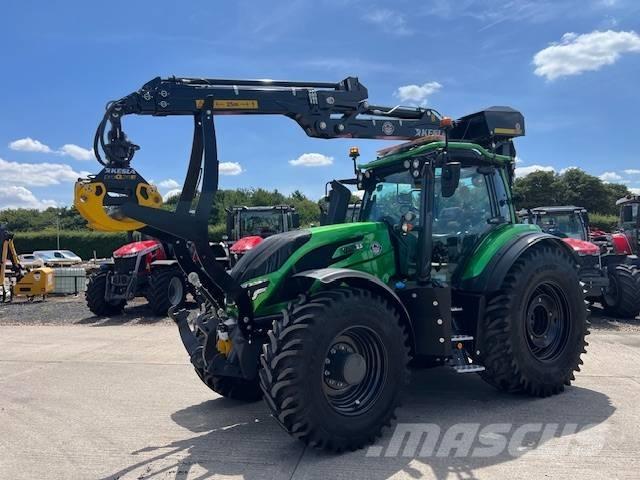 Valtra T235A トラクター