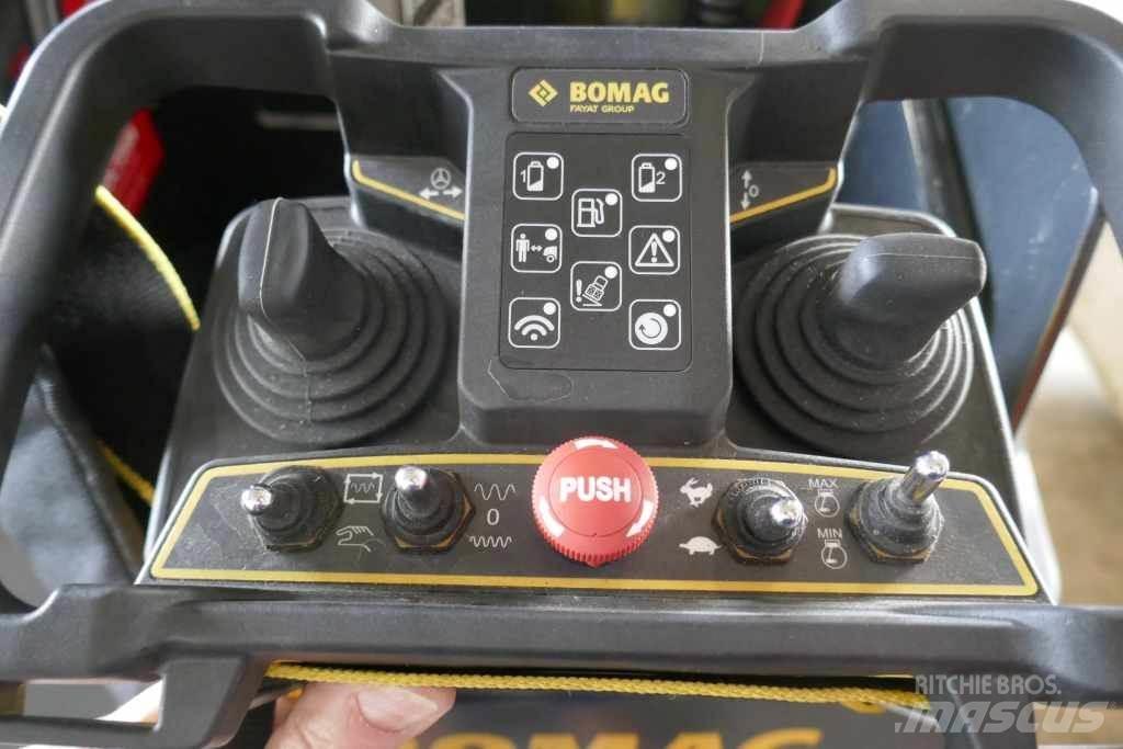 Bomag BMP 8500 グリーンローラ