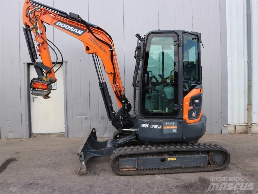 Doosan DX35Z-7 ミニ油圧ショベル 7t以下（ミニユンボ・ミニディガー）