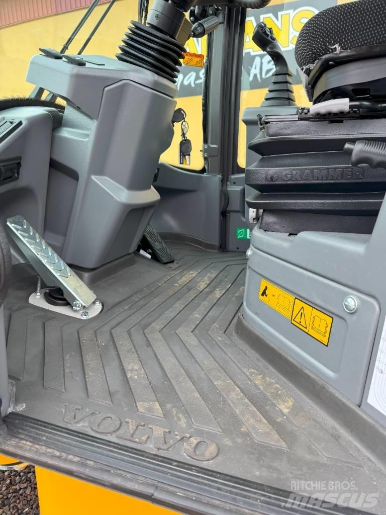 Volvo L 30 HS ホイールローダー・タイヤショベル