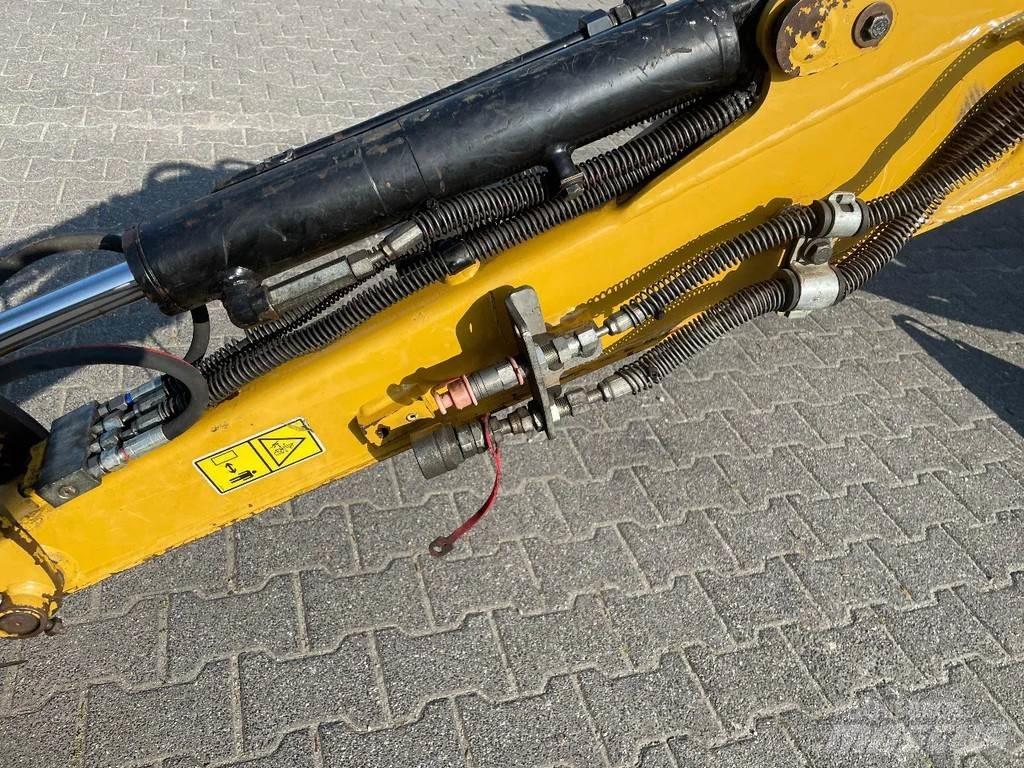 CAT 301.8 ミニ油圧ショベル 7t以下（ミニユンボ・ミニディガー）